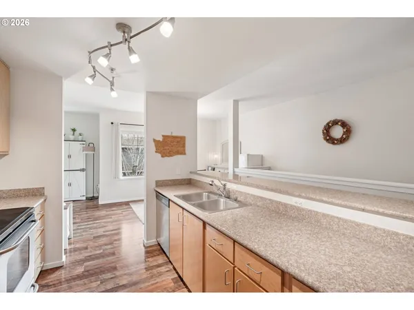$320,000 | 10800 Southeast 17th Circle, Unit T220, Vancouver, WA 98664