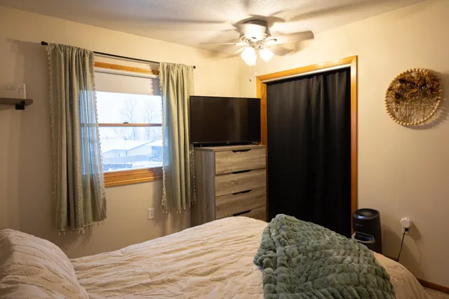 $197,500 | 208 2nd Street East, Adrian, MN 56110