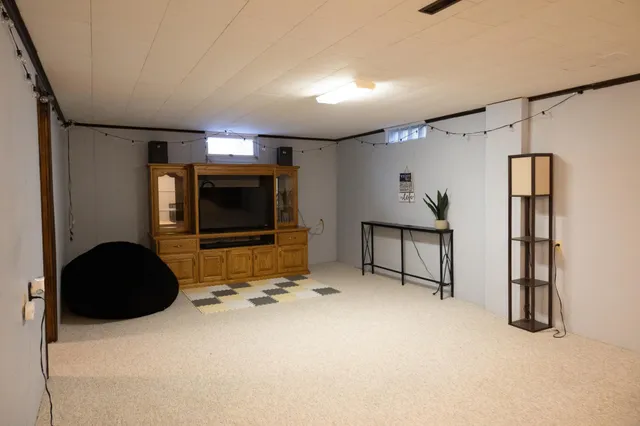 $197,500 | 208 2nd Street East, Adrian, MN 56110