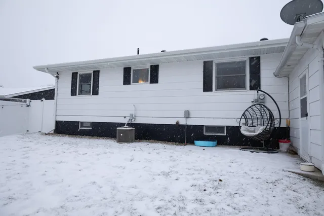 $197,500 | 208 2nd Street East, Adrian, MN 56110