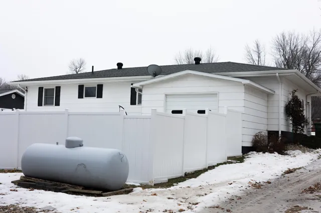 $197,500 | 208 2nd Street East, Adrian, MN 56110