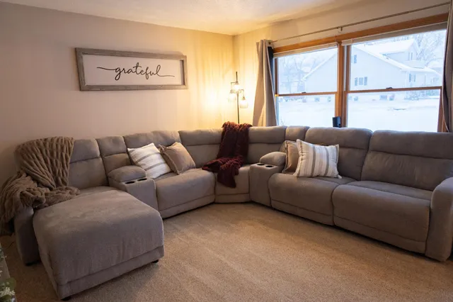 $197,500 | 208 2nd Street East, Adrian, MN 56110