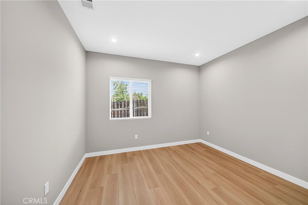 2643 Tenth Street Riverside, CA 92507 - Photo 11 of 34