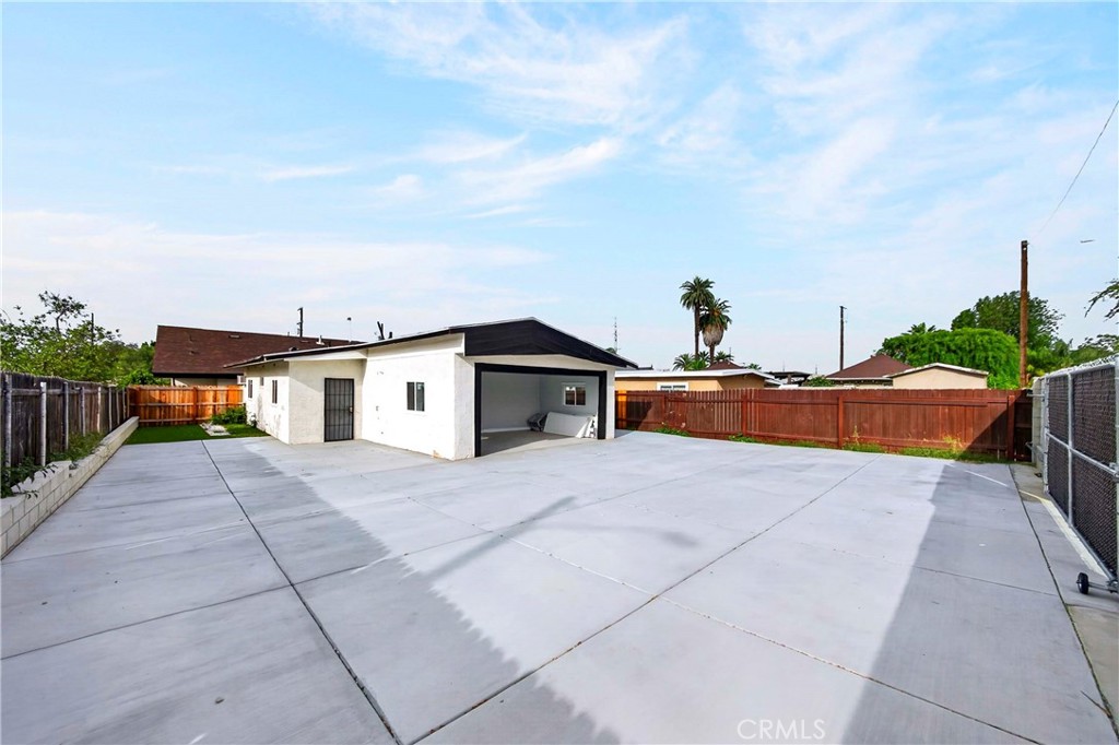 2643 Tenth Street Riverside, CA 92507 - Photo 16 of 34 House 2645