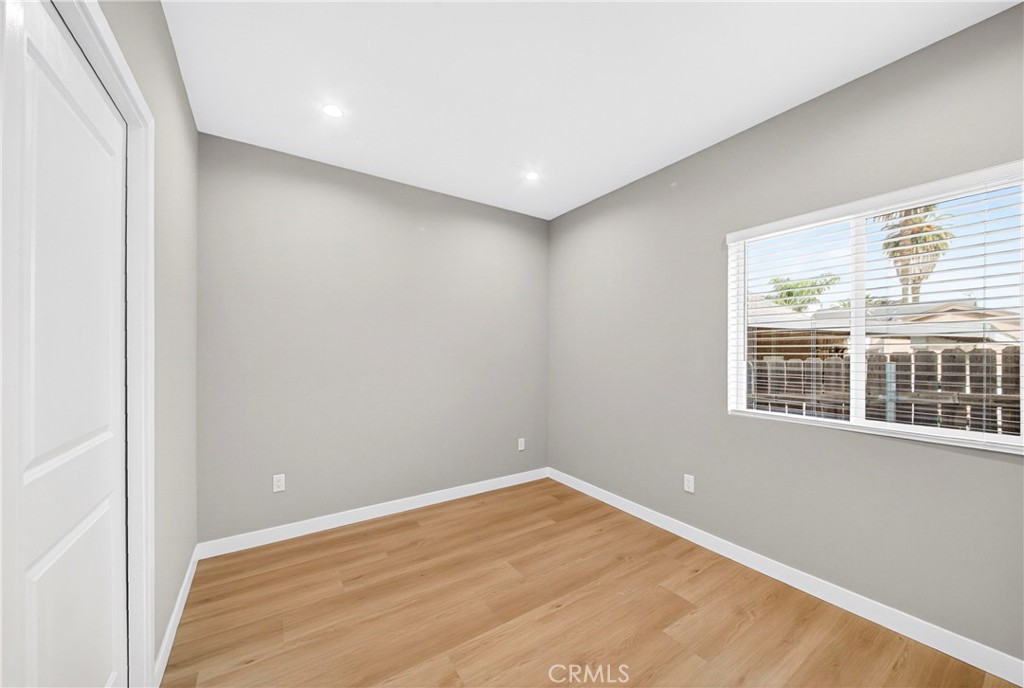 2643 Tenth Street Riverside, CA 92507 - Photo 7 of 34