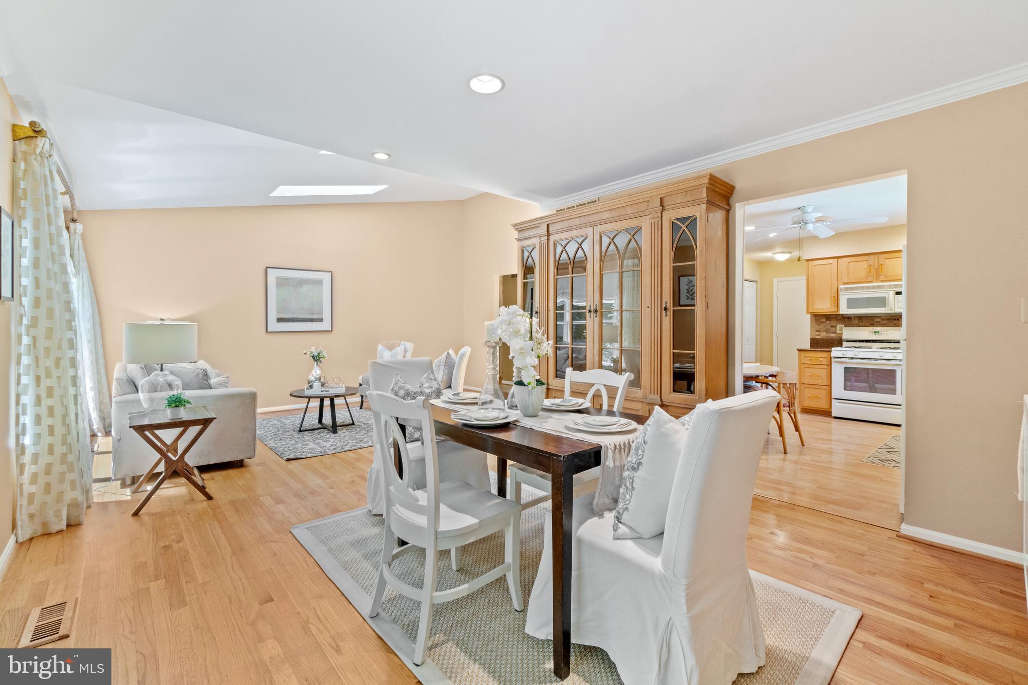 873 Rudder Way Annapolis, MD 21401 - Photo 10 of 43 Dining Room into Kitchen and Living Room