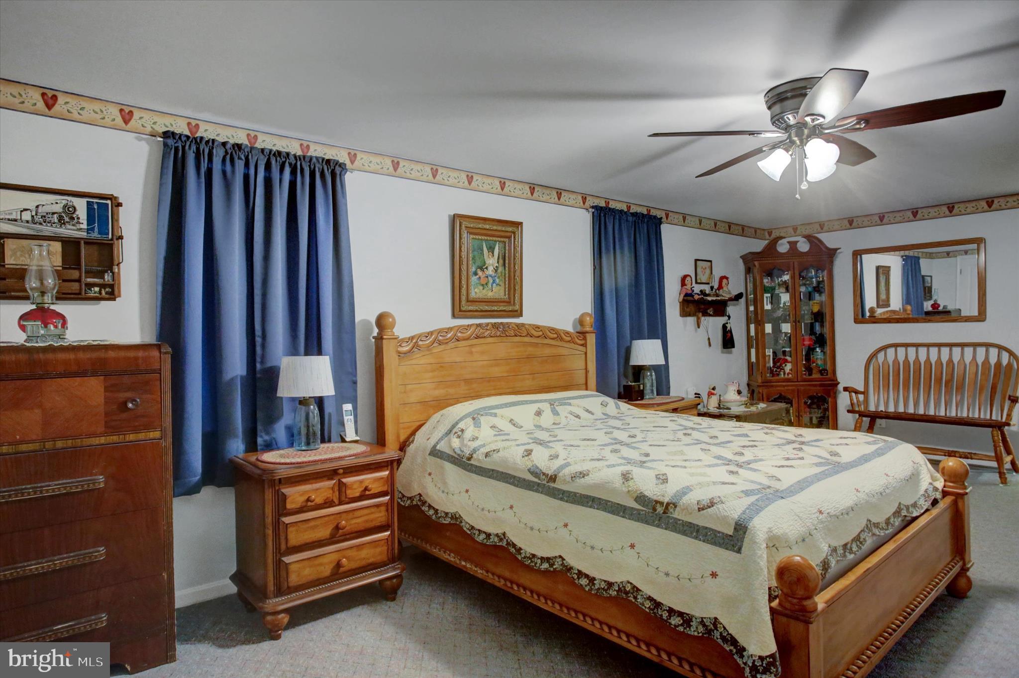 28 South Washington Street Shippensburg, PA 17257 - Photo 17 of 32 Primary Extra Large Bedroom