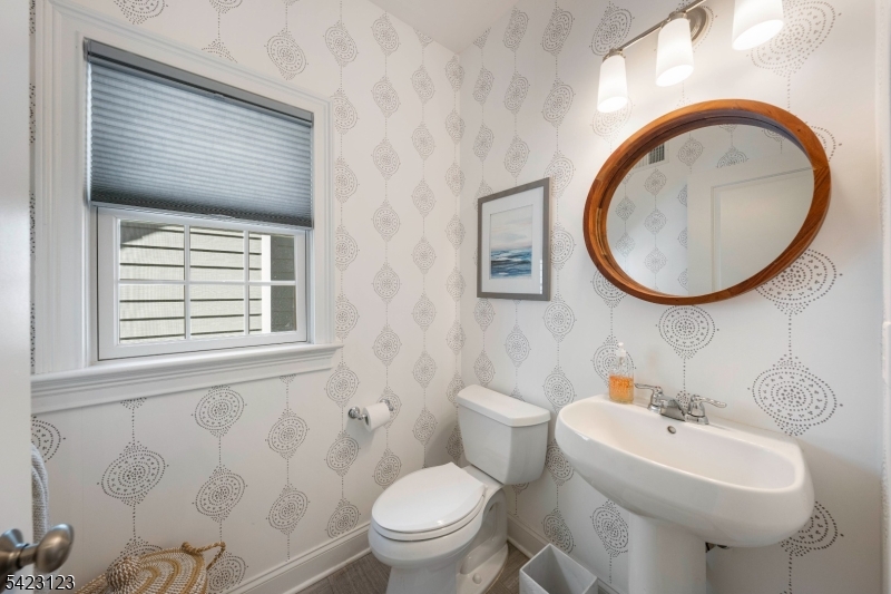 426 Cook Avenue Scotch Plains, NJ 07076 - Photo 11 of 26