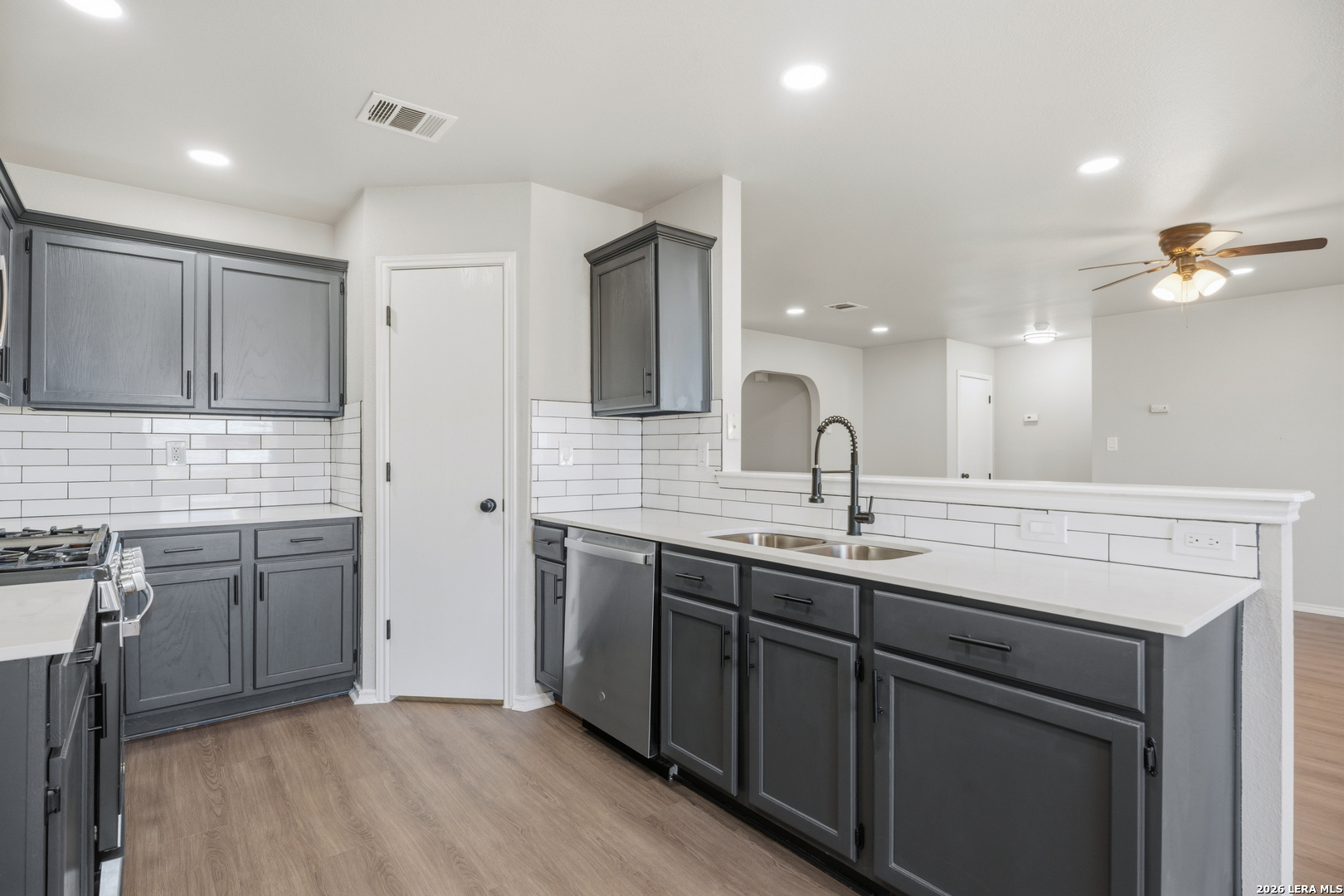 8819 Trumpet Circle Converse, TX 78109 - Photo 11 of 27