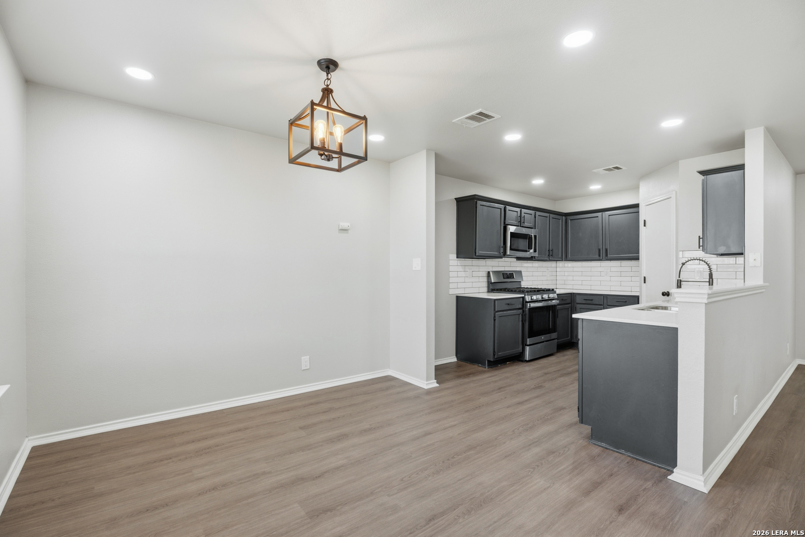8819 Trumpet Circle Converse, TX 78109 - Photo 14 of 27