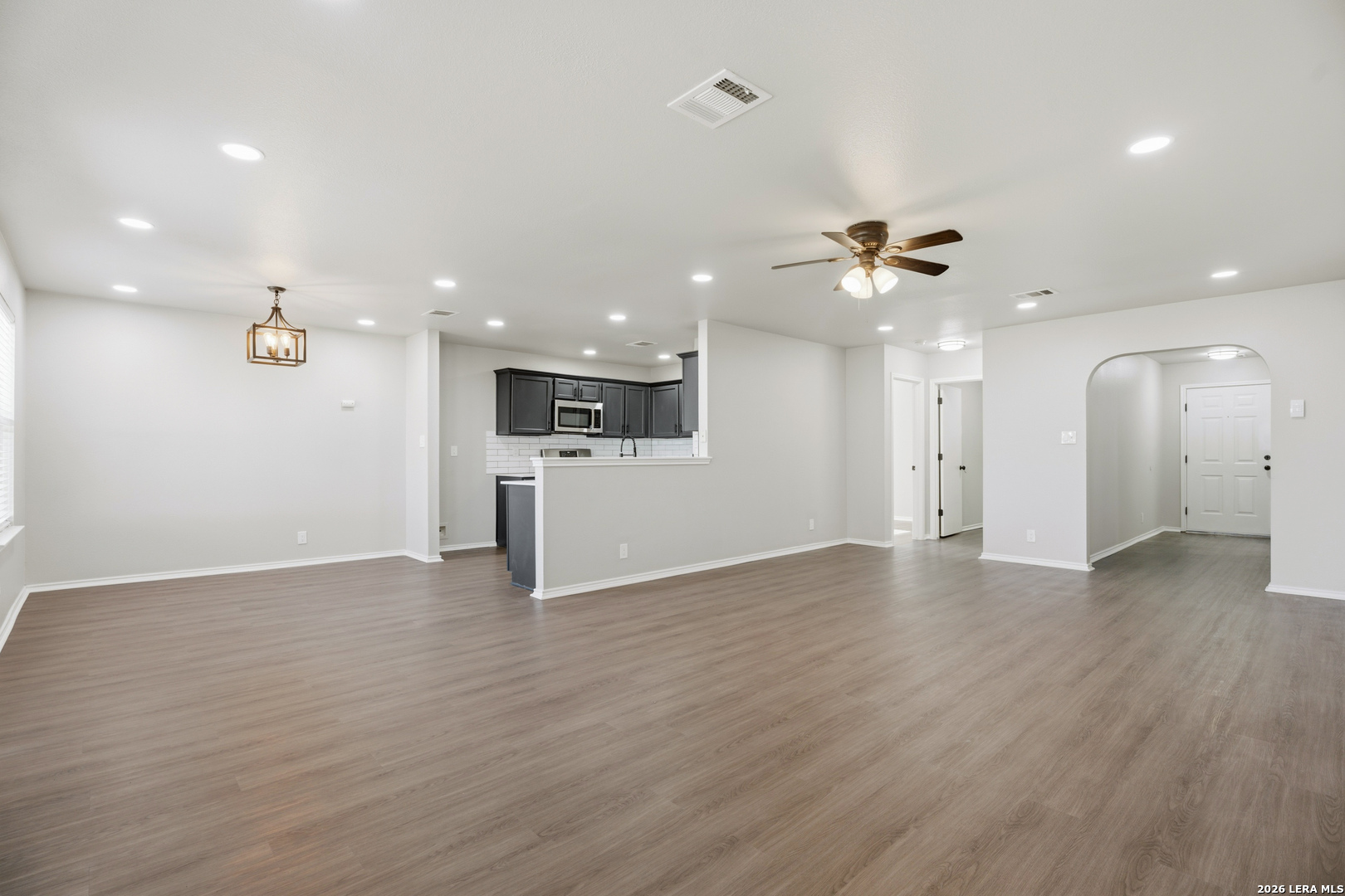 8819 Trumpet Circle Converse, TX 78109 - Photo 5 of 27