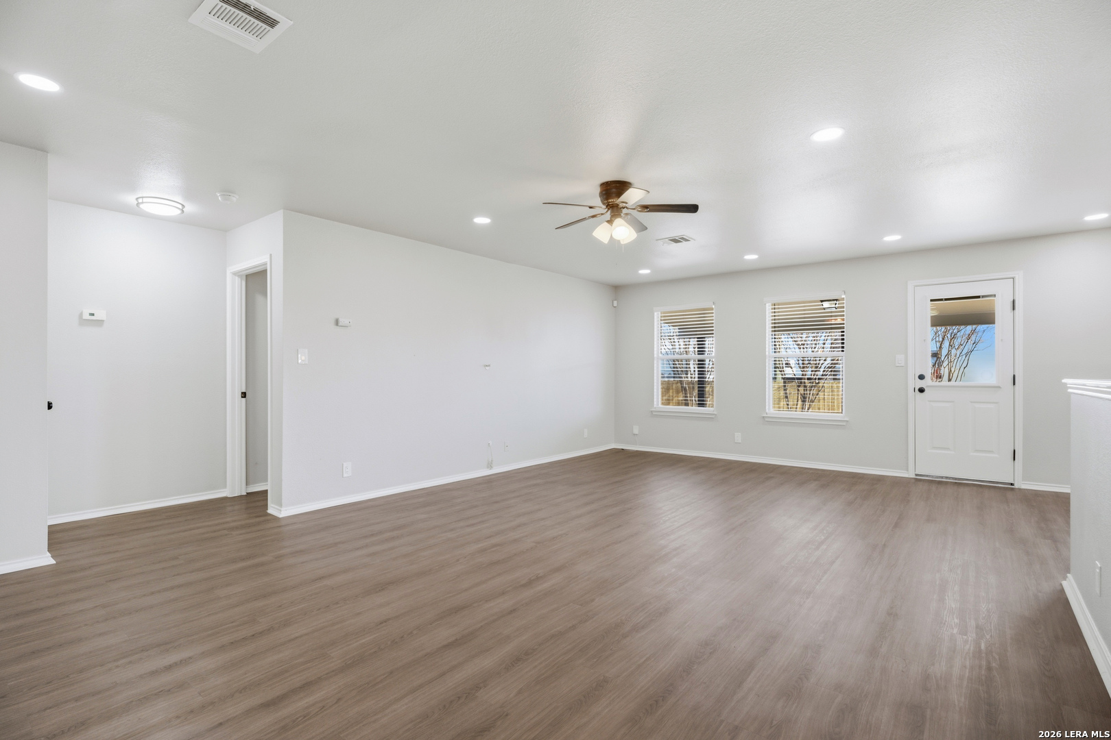 8819 Trumpet Circle Converse, TX 78109 - Photo 6 of 27