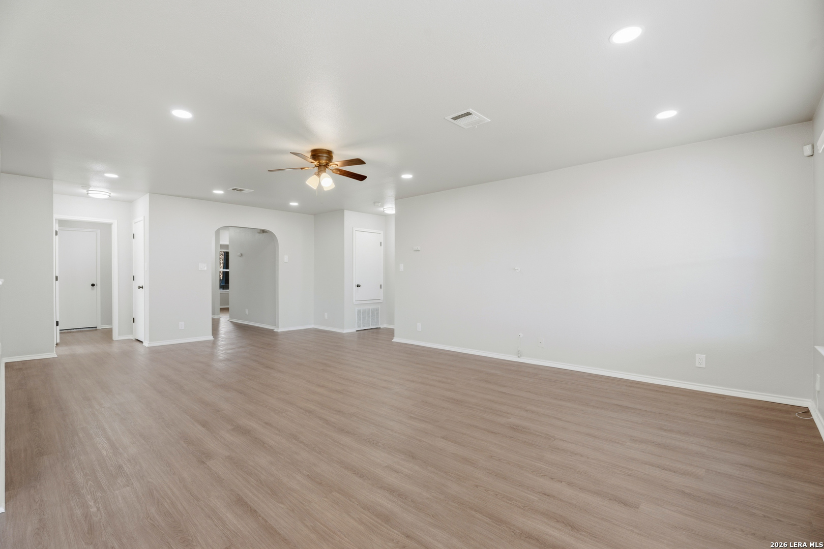 8819 Trumpet Circle Converse, TX 78109 - Photo 7 of 27