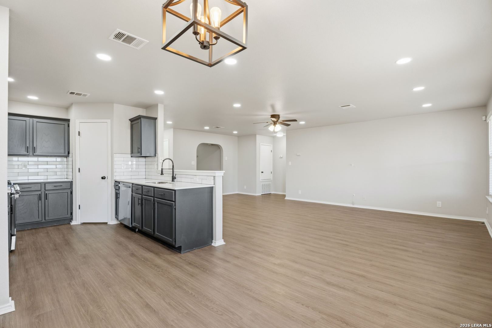 8819 Trumpet Circle Converse, TX 78109 - Photo 8 of 27
