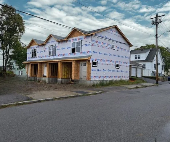 $419,900 | 400 Juniper Street, Unit B, East Providence, RI 02914