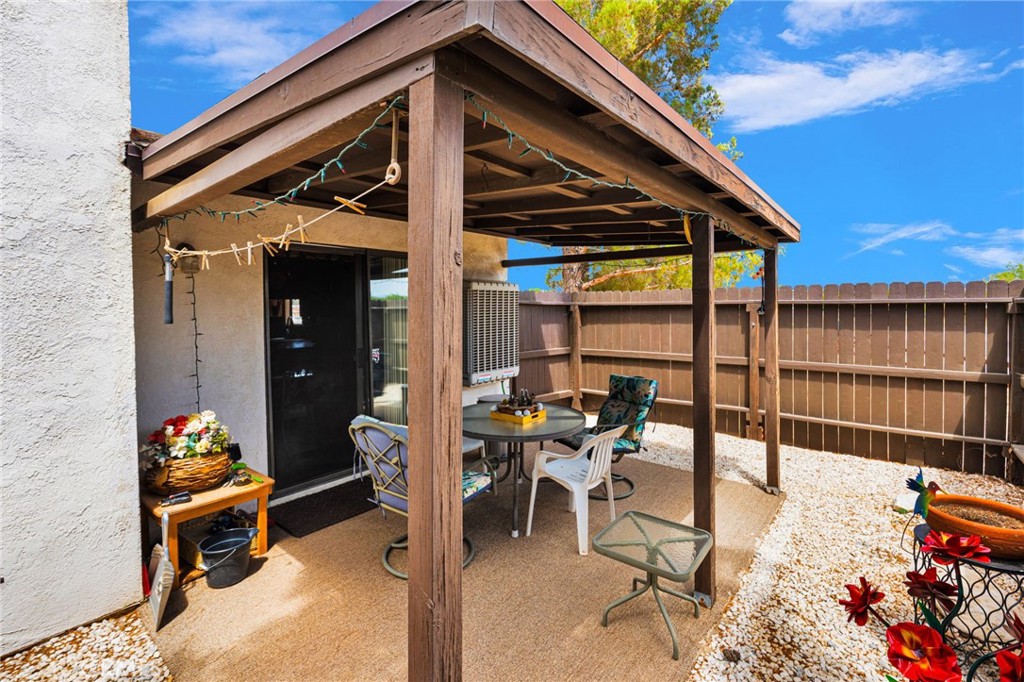 19031 Shoshonee Road Apple Valley, CA 92307 - Photo 33 of 43