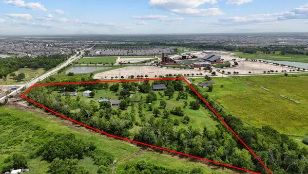 $2,420,000 | 4310-4316 4322 Cr, Rosharon, TX 77583