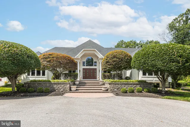 $1,759,000 | 415 Bridgeboro Road, Moorestown, NJ 08057