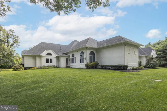 $1,759,000 | 415 Bridgeboro Road, Moorestown, NJ 08057