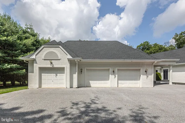 $1,759,000 | 415 Bridgeboro Road, Moorestown, NJ 08057