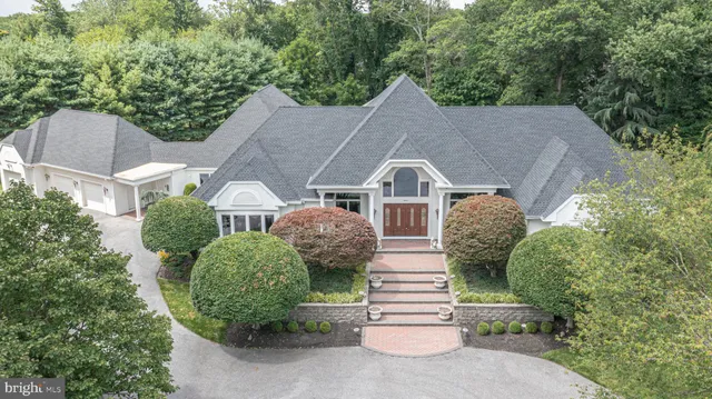 $1,759,000 | 415 Bridgeboro Road, Moorestown, NJ 08057
