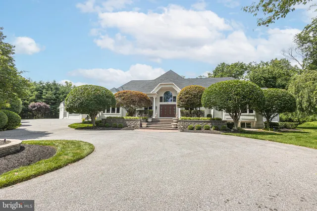 $1,759,000 | 415 Bridgeboro Road, Moorestown, NJ 08057