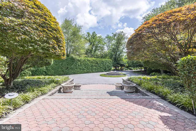 $1,759,000 | 415 Bridgeboro Road, Moorestown, NJ 08057