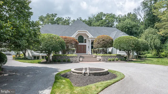 $1,759,000 | 415 Bridgeboro Road, Moorestown, NJ 08057