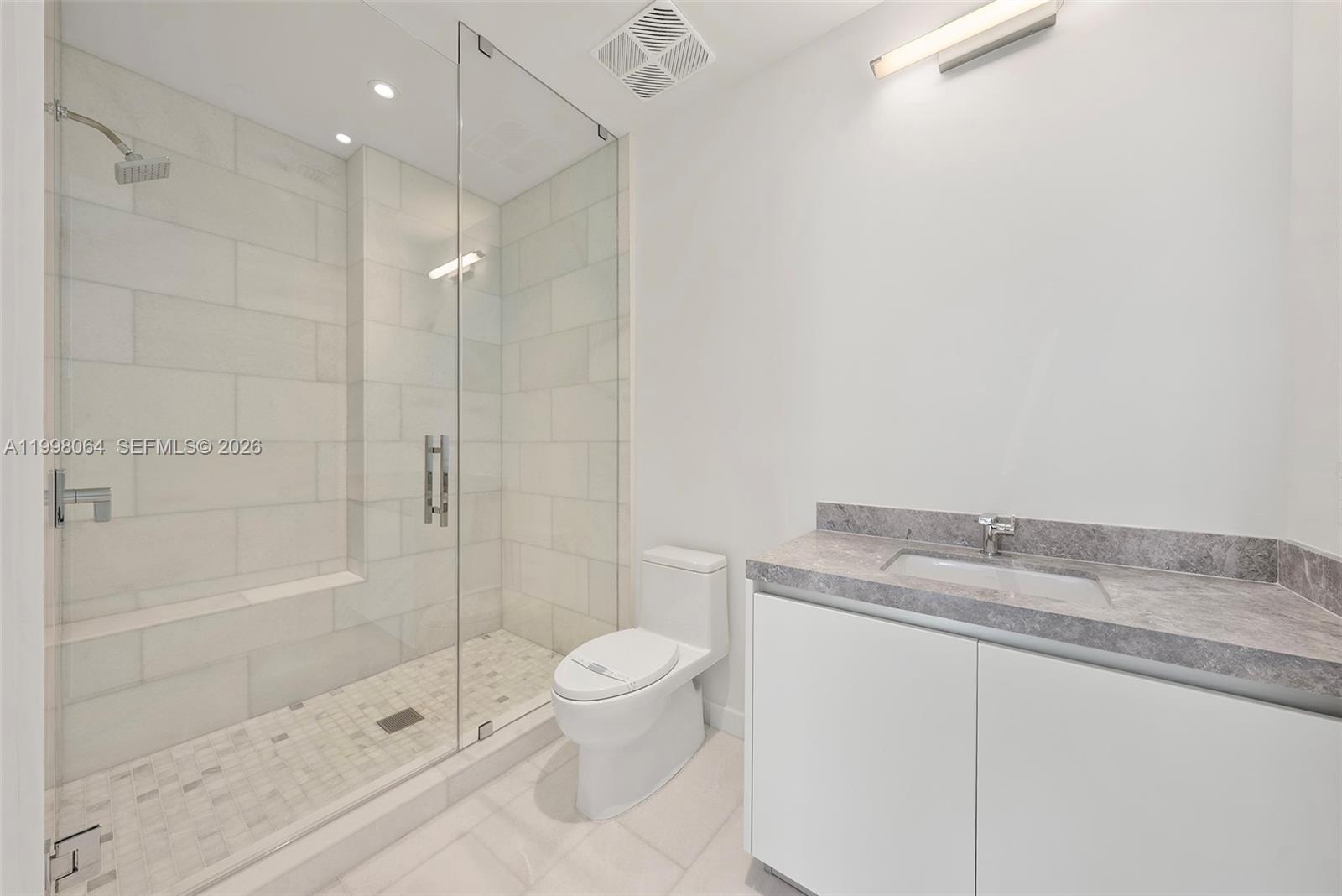 175 Southeast 25th Road, Unit 2003 Miami, FL 33129 - Photo 37 of 57 2nd Bathroom