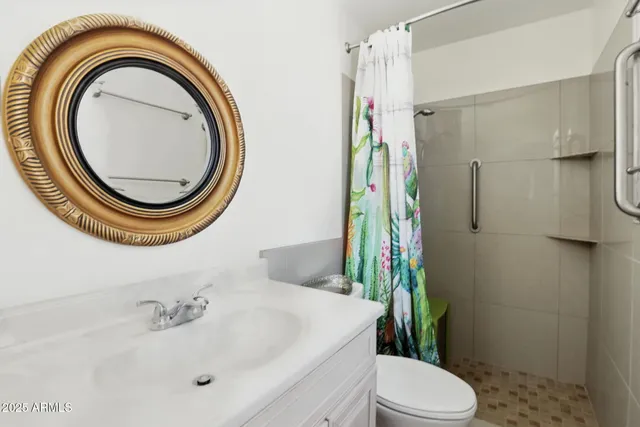 a view of livingroom with furniture and windows