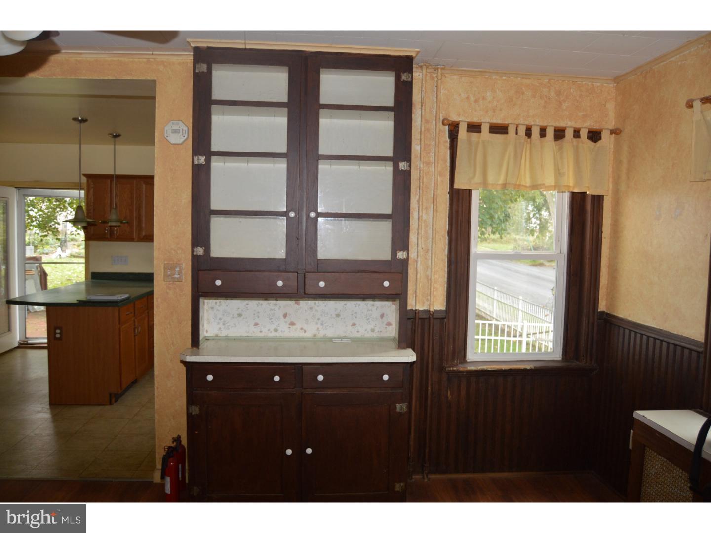 146 Washington Street Reading, PA 19607 - Photo 14 of 25 Dining Room