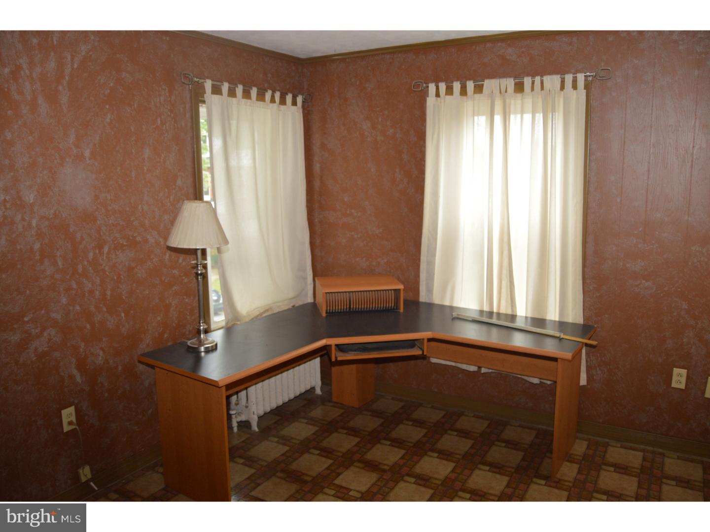 146 Washington Street Reading, PA 19607 - Photo 21 of 25 Bedroom 3