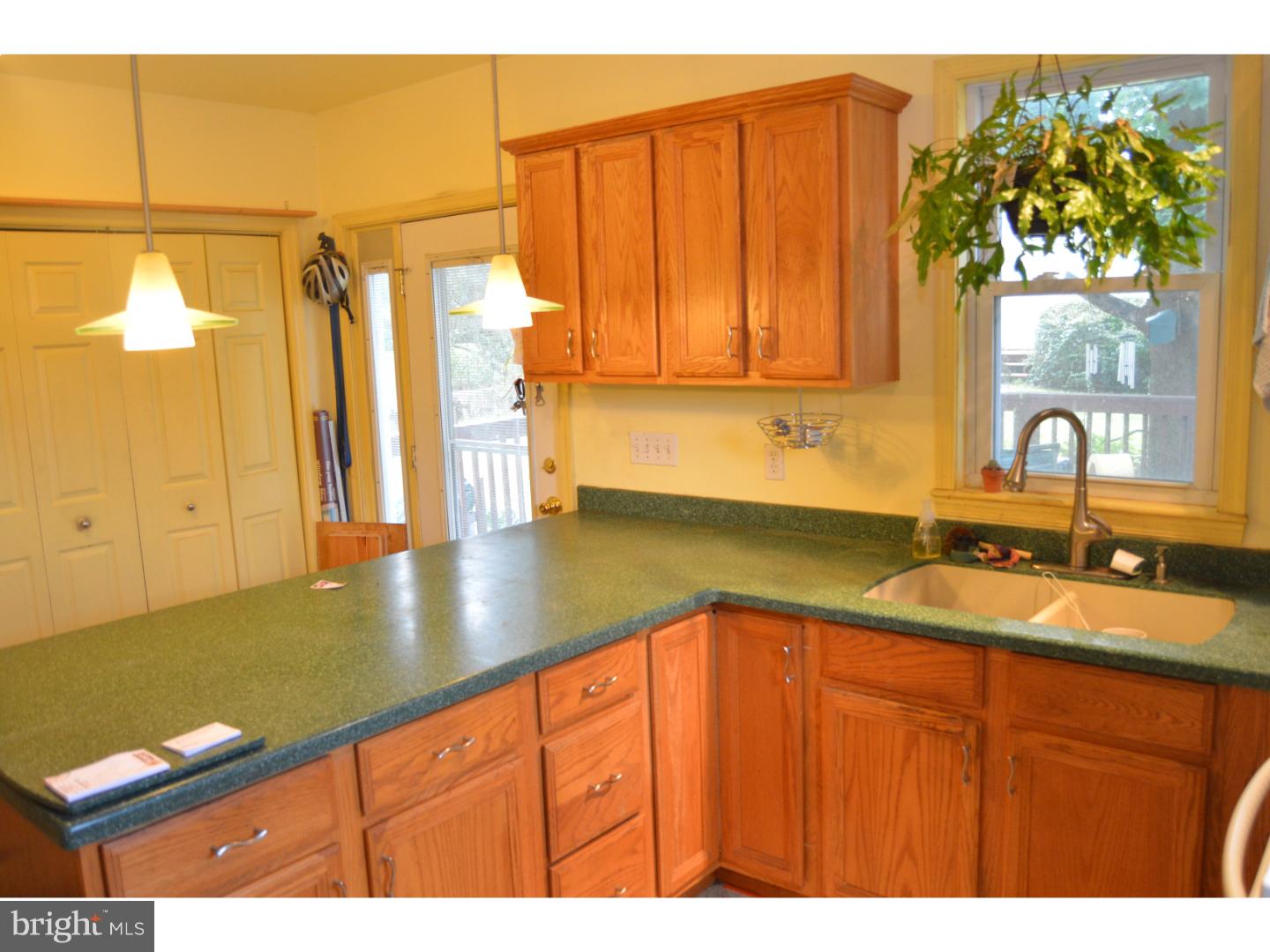 146 Washington Street Reading, PA 19607 - Photo 9 of 25 Kitchen