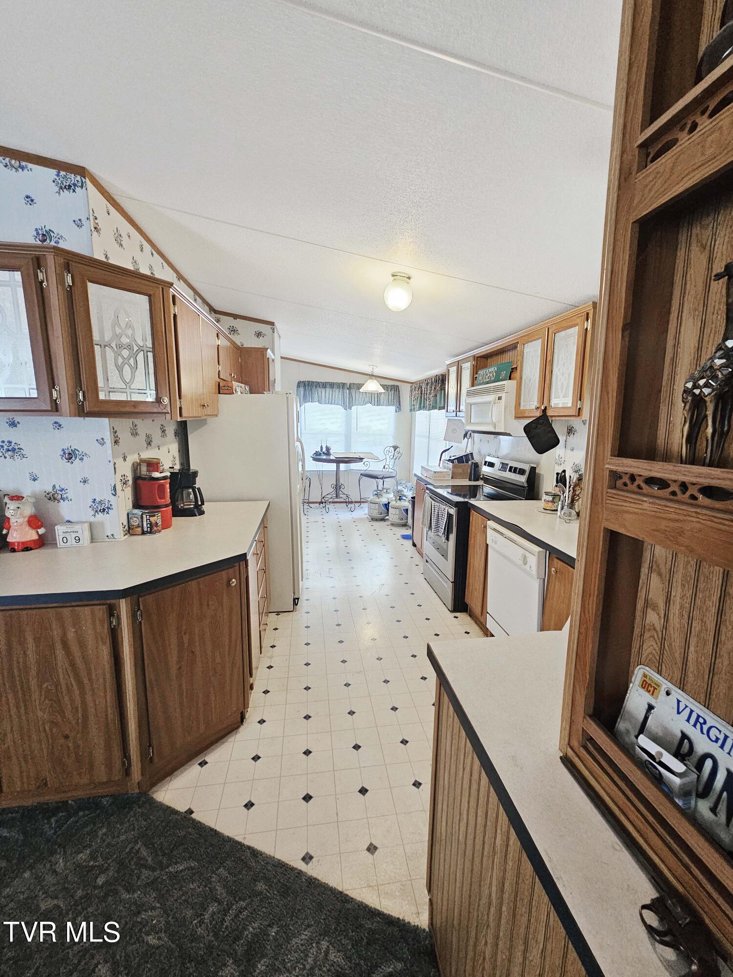 11039 Sparrow Road Abingdon, VA 24210 - Photo 23 of 26 20240819_124659