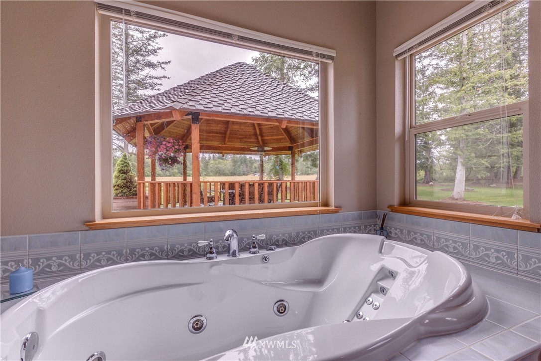 2829 Milwaukee Loop Bellingham, WA 98226 - Photo 15 of 25
