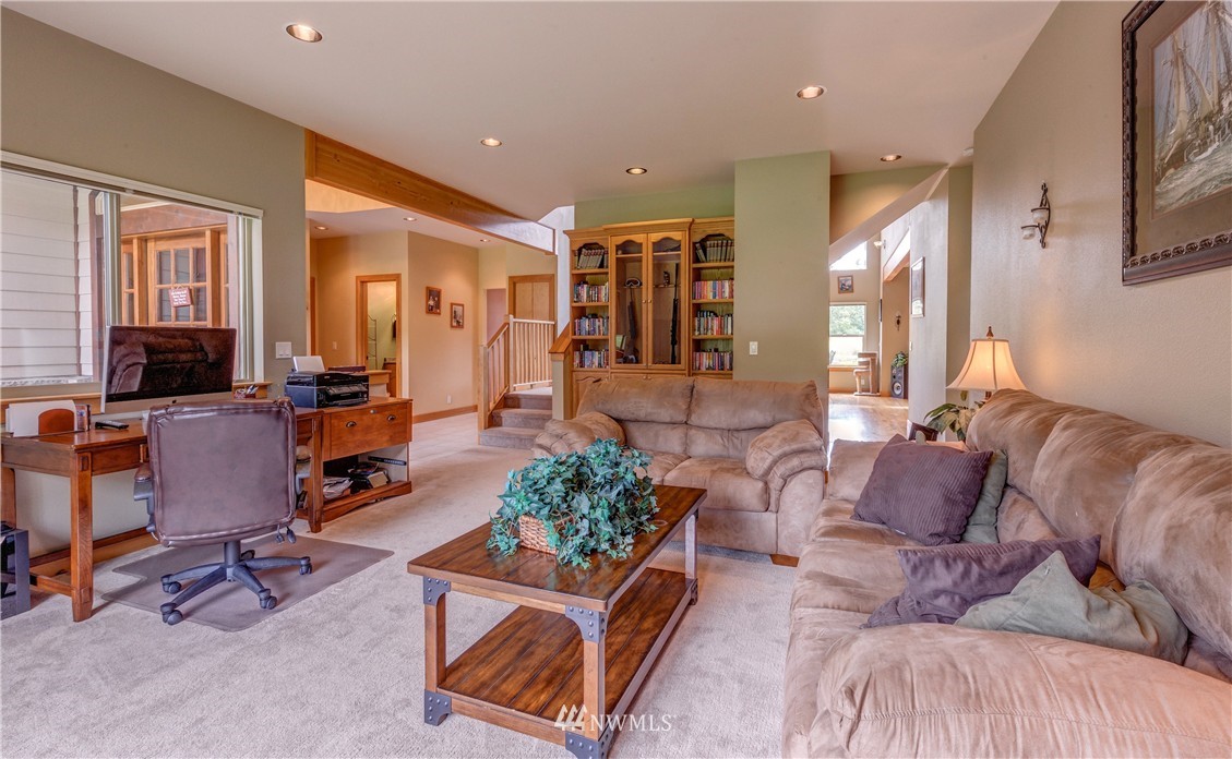 2829 Milwaukee Loop Bellingham, WA 98226 - Photo 9 of 25
