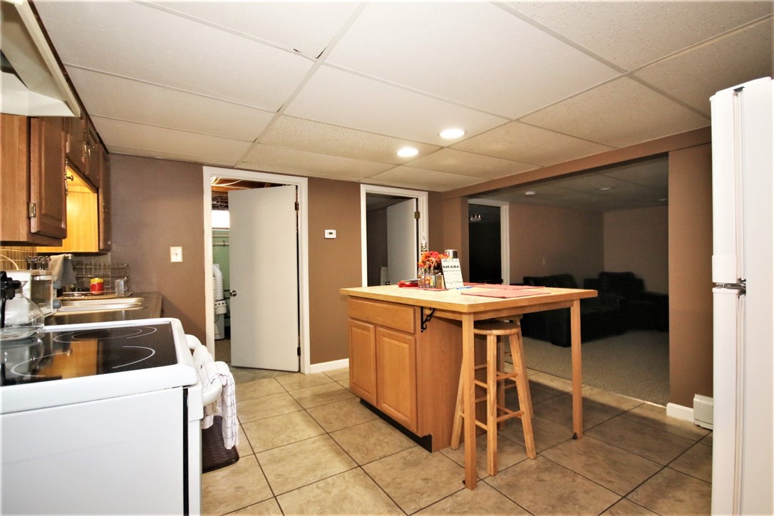 142 Weeks Avenue Woonsocket, RI 02895 - Photo 11 of 13 Gallery Image 11