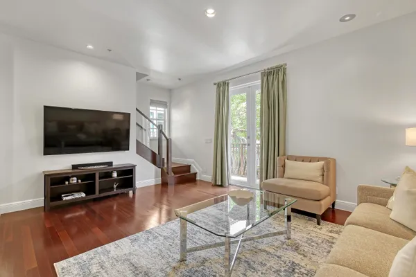$7,000 | 72 Southeast 6th Avenue, Unit C, Delray Beach, FL 33483