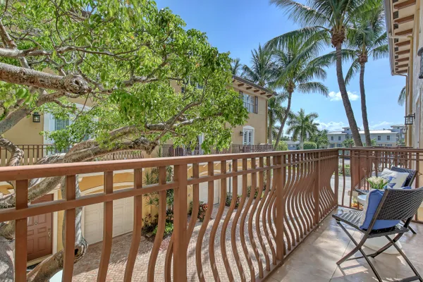$7,000 | 72 Southeast 6th Avenue, Unit C, Delray Beach, FL 33483