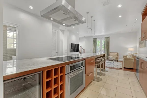 $7,000 | 72 Southeast 6th Avenue, Unit C, Delray Beach, FL 33483