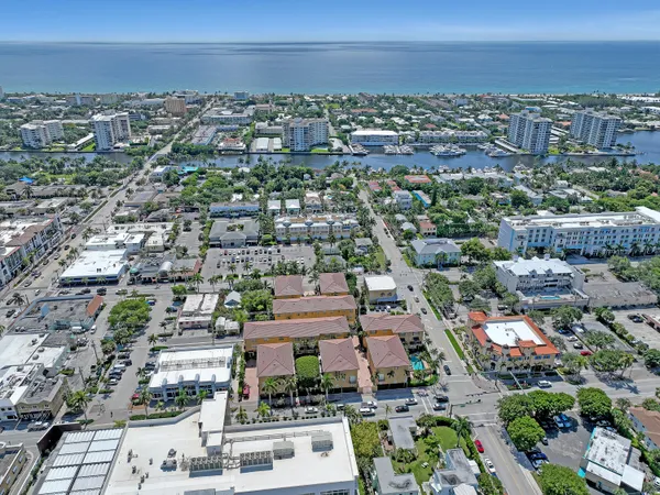 $7,000 | 72 Southeast 6th Avenue, Unit C, Delray Beach, FL 33483