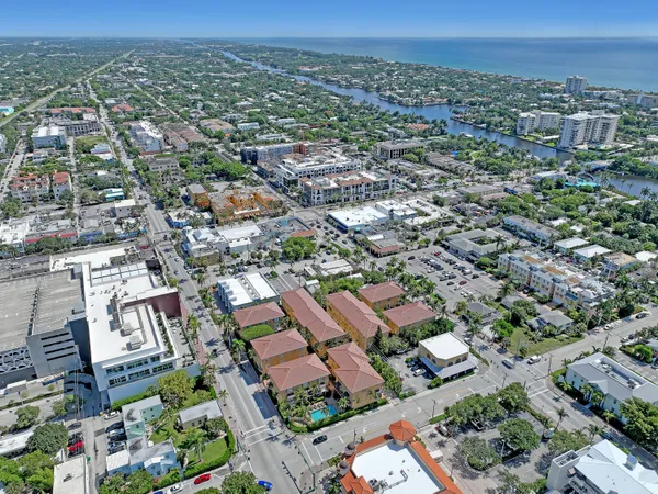 $7,000 | 72 Southeast 6th Avenue, Unit C, Delray Beach, FL 33483