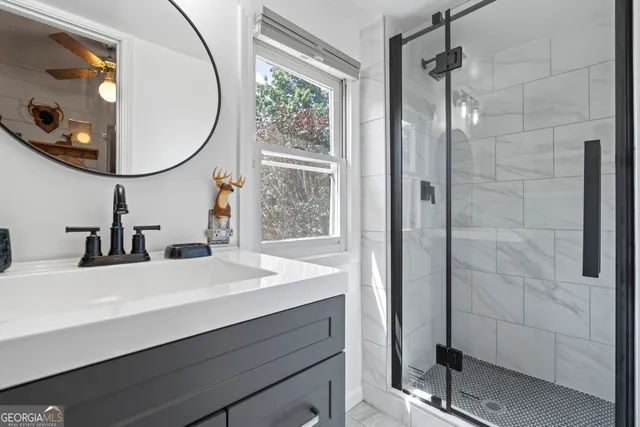 a view of an ocean view