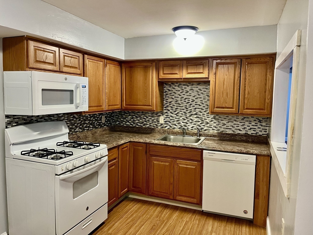 225 Danforth Street, Unit 3L Fall River, MA 02720 - Photo 3 of 13