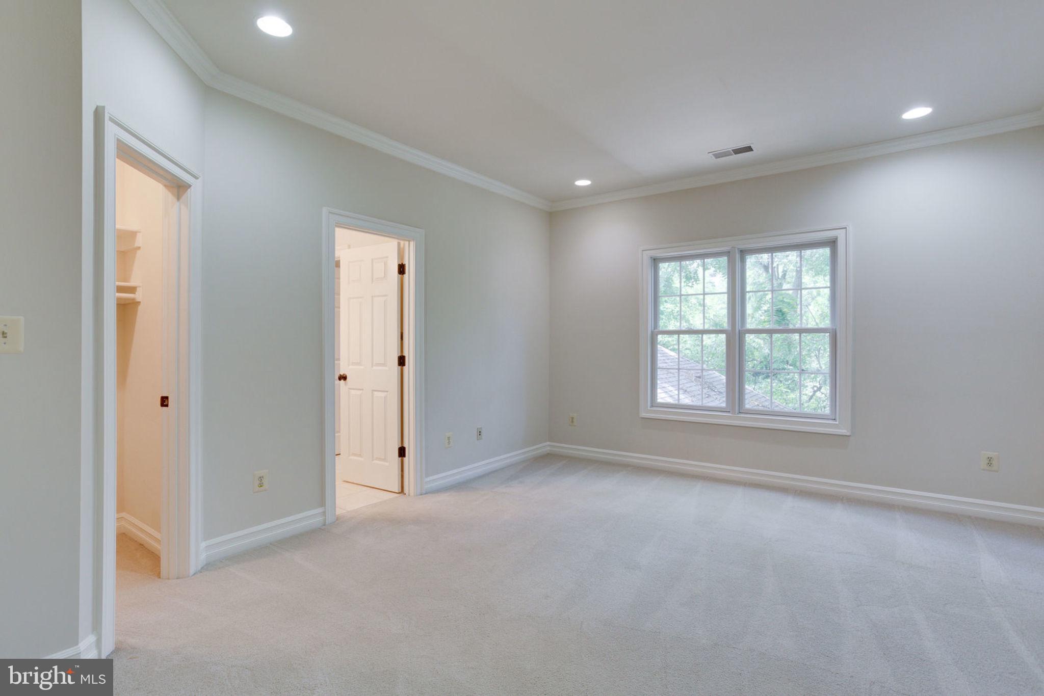 1843 Hunter Mill Road Vienna, VA 22182 - Photo 54 of 78 Bedroom #5 w/ shared bath