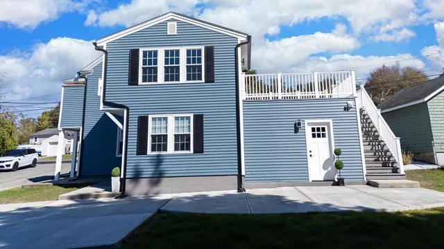 $2,650 | 229 Oneil Road, Unit 1, Somerset, MA 02725