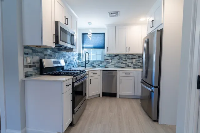 $2,650 | 229 Oneil Road, Unit 1, Somerset, MA 02725