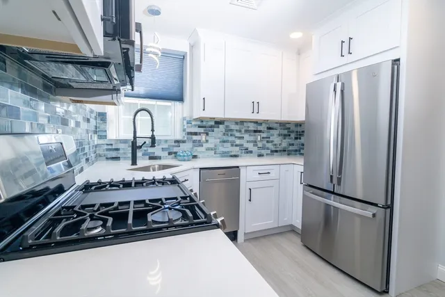 $2,650 | 229 Oneil Road, Unit 1, Somerset, MA 02725