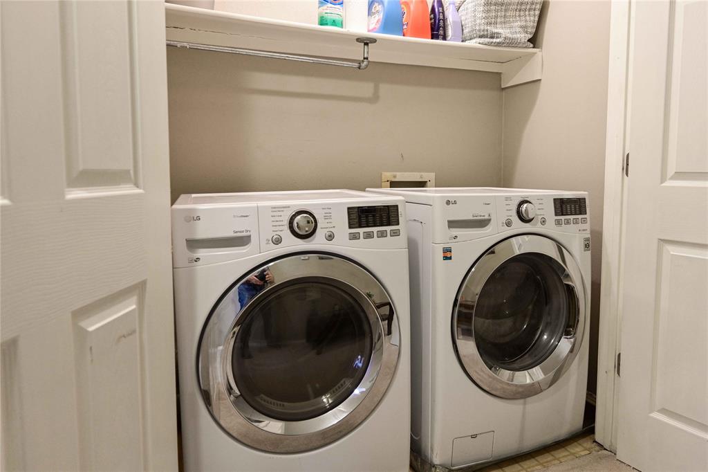 32 Rue Maison Abilene, TX 79605 - Photo 27 of 40 a utility room with dryer and washer