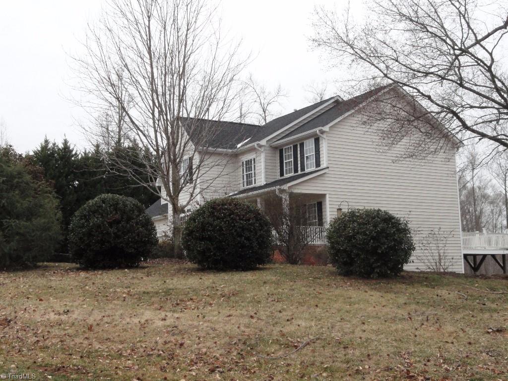 609 Blenheim Court Oak Ridge, NC 27310 - Photo 3 of 20